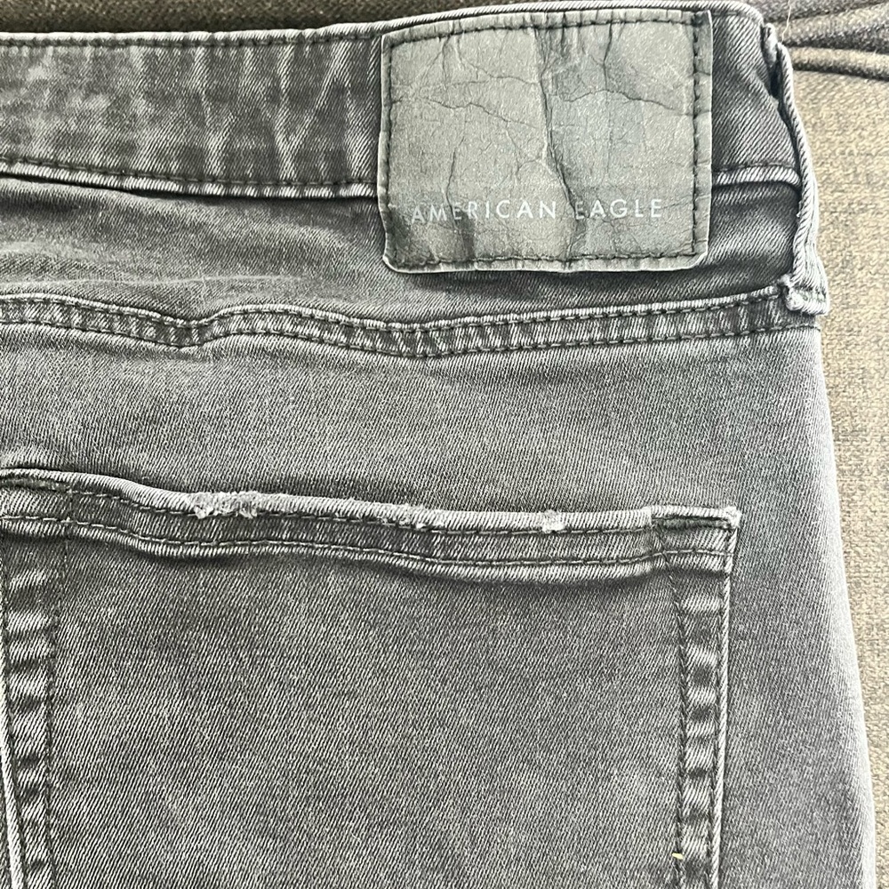 Men’s American Eagle
36x32
Slim straight 
Next flex